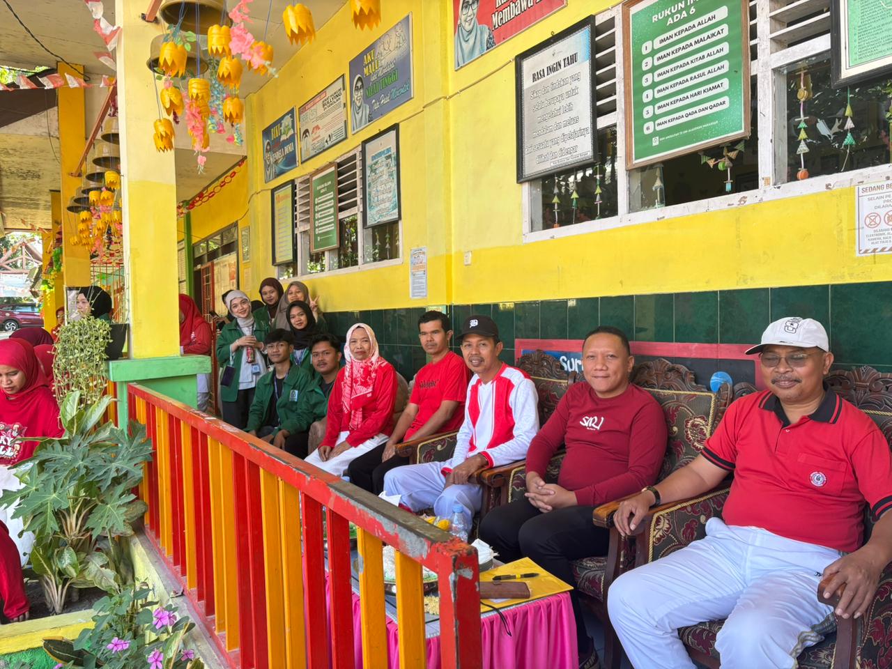 Semangat Kemerdekaan Membara di Ujung Labbu, SDN 17 Lembang Gelar Semarak HUT RI ke-81 Penuh Keceriaan dan Kebersamaan.
